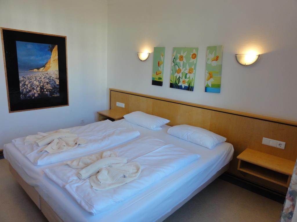 Ferienwohnung Im Duenenpark Binz Szoba fotó